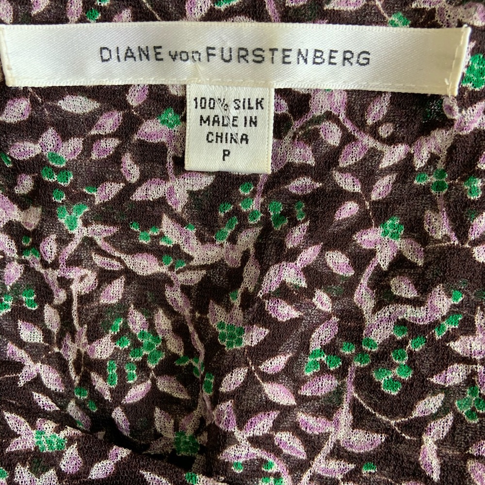 Diane von Furstenberg Silk Top - Picture 6 of 6